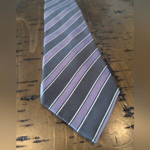 Sean John 100% silk striped tie